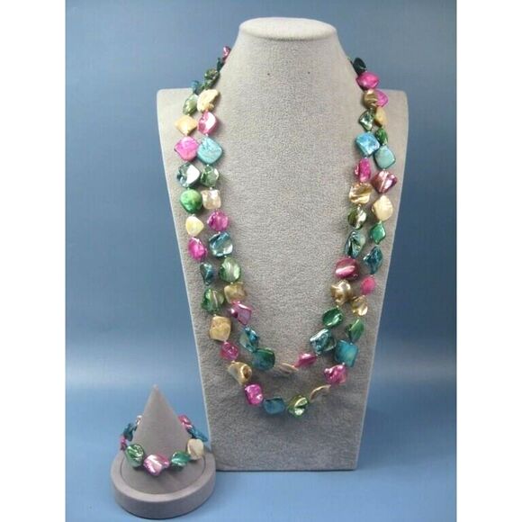 Jewelry - 30" Stunning Multi Color Shell Necklace & Bracelet Set Mother of Pearl